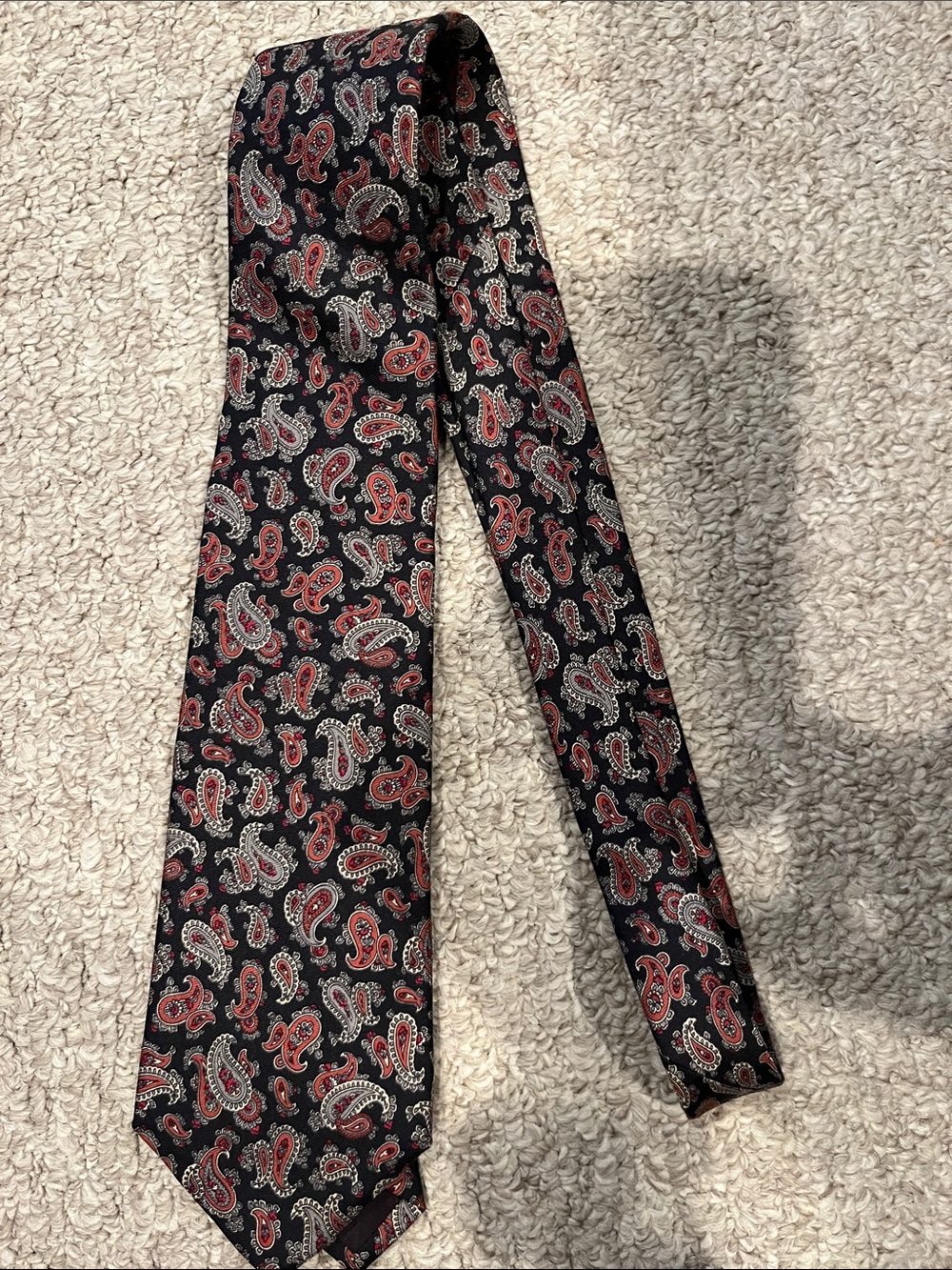 Saks Fifth Avenue Classic Paisley Silk Tie in Navy with Red and White Accents